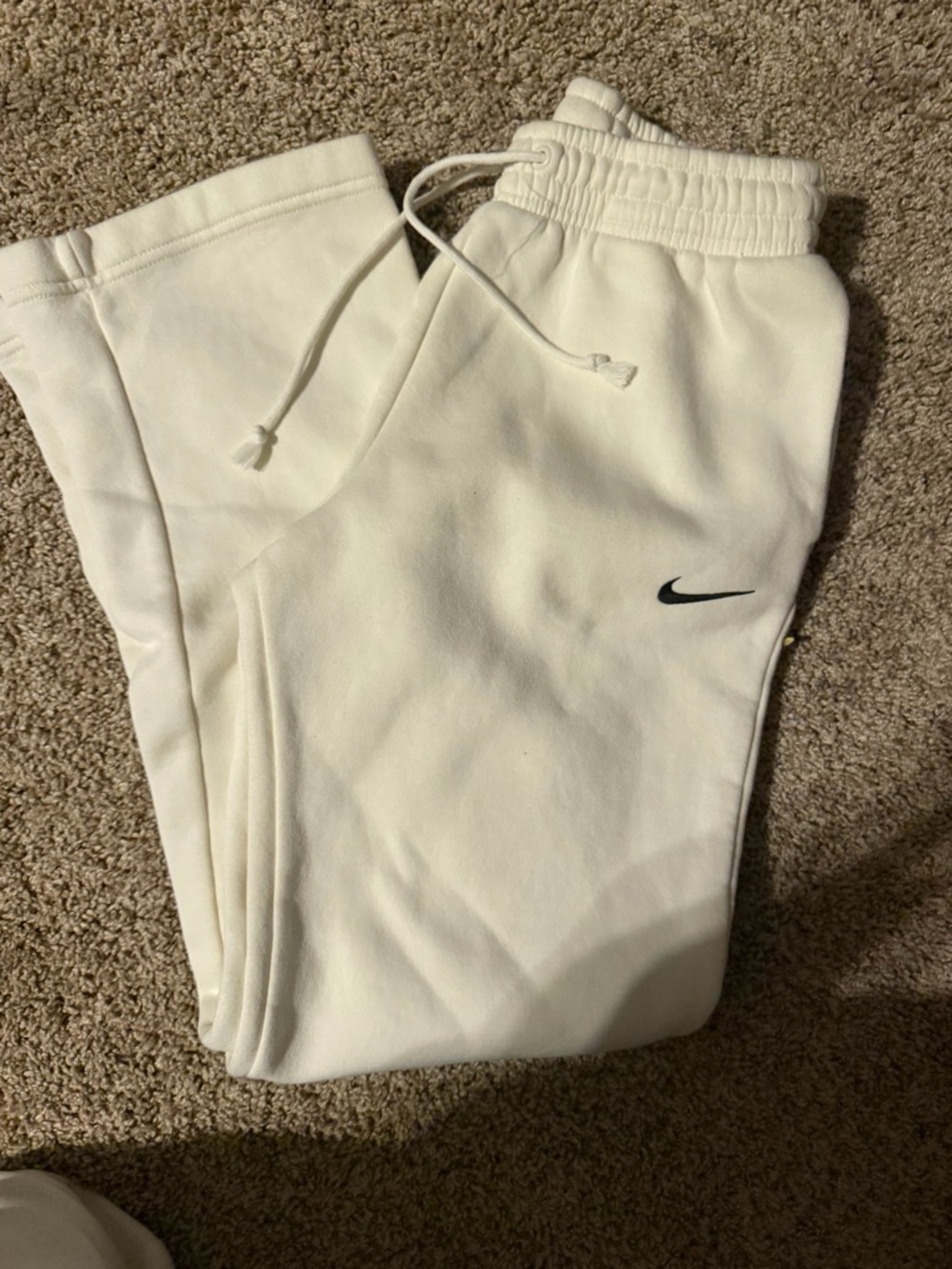 Nike Men White Fleece Jogger Bottoms
